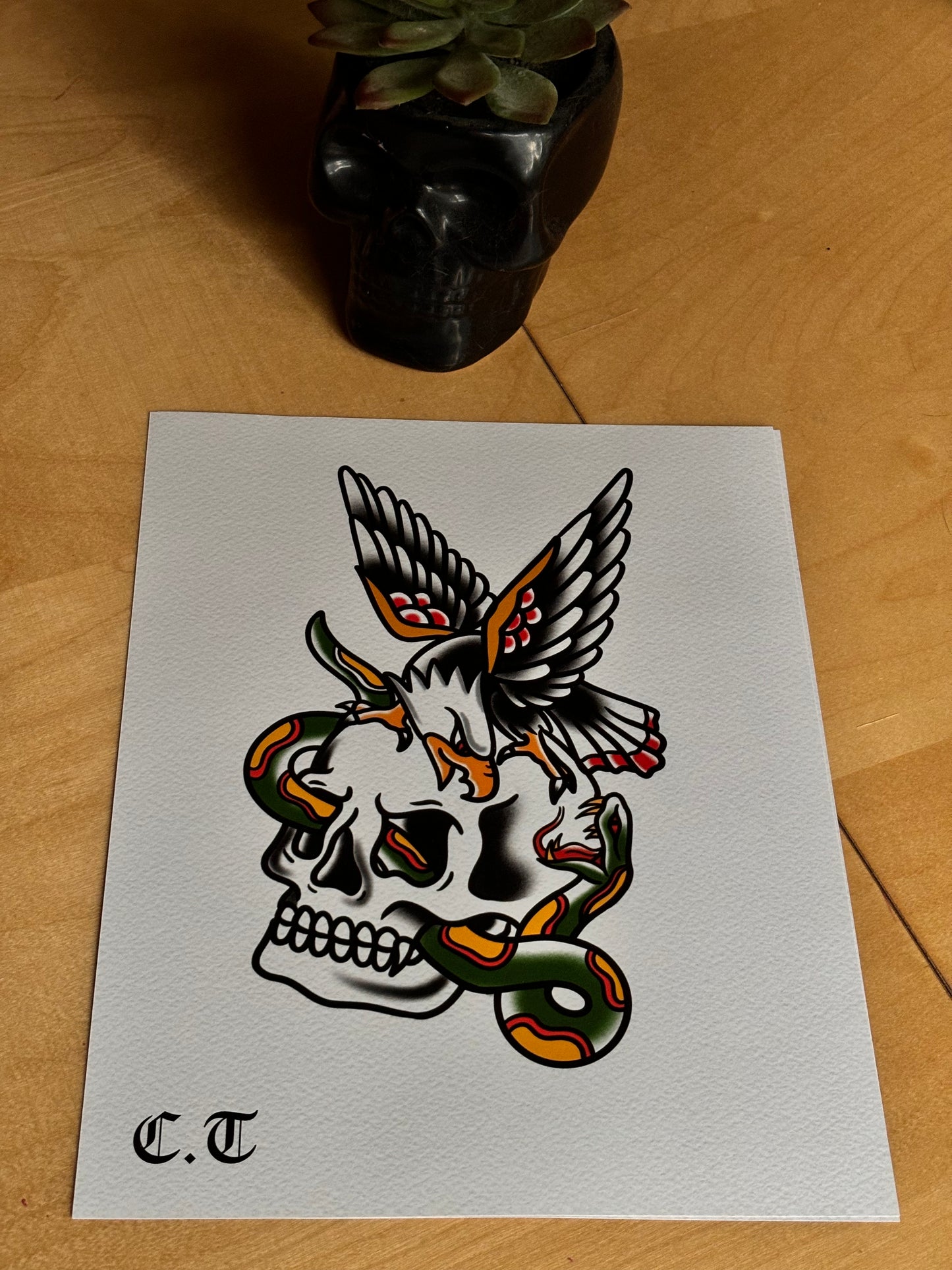 Eagle around a skull print